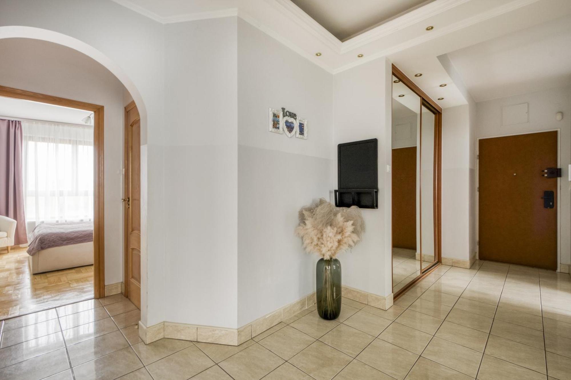 Gama Great Location & Famili Apartment 120M 2-12 People Варшава Екстер'єр фото